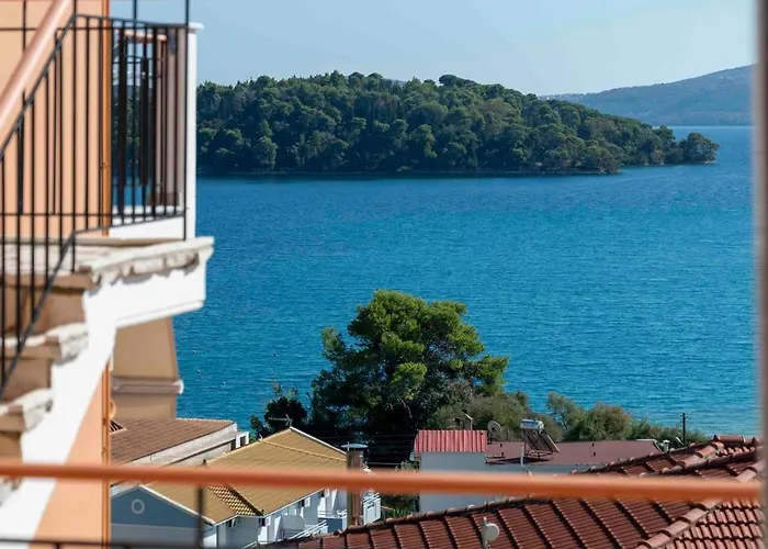 San Lazzaro Aparthotel 4*