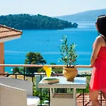 San Lazzaro 4* Nidhrion